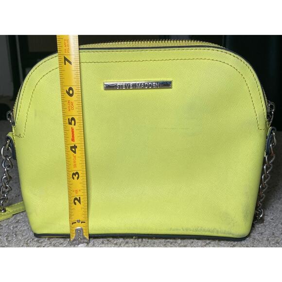 Steve Madden - Bright Yellow Purse with Silver Accents - Picture 12 of 16